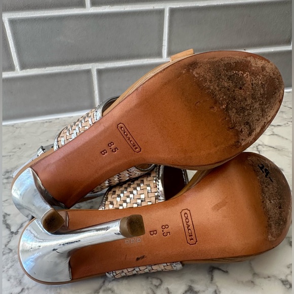 Coach heels size 8.5 - Picture 6 of 7